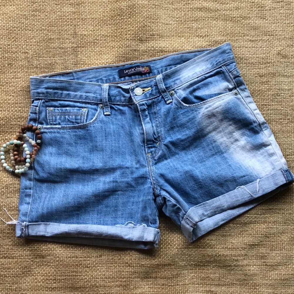 Levi’s jean shorts
